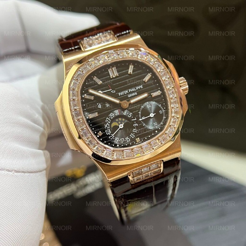 Dong-Ho-Patek-Philippe-Replica-11-Nautilus-5724R-Mat-Xam-3-Day-40mm-1.jpg