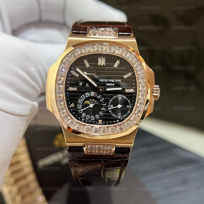 Dong-Ho-Patek-Philippe-Replica-11-Nautilus-5724R-Mat-Xam-3-Day-40mm-5.jpg