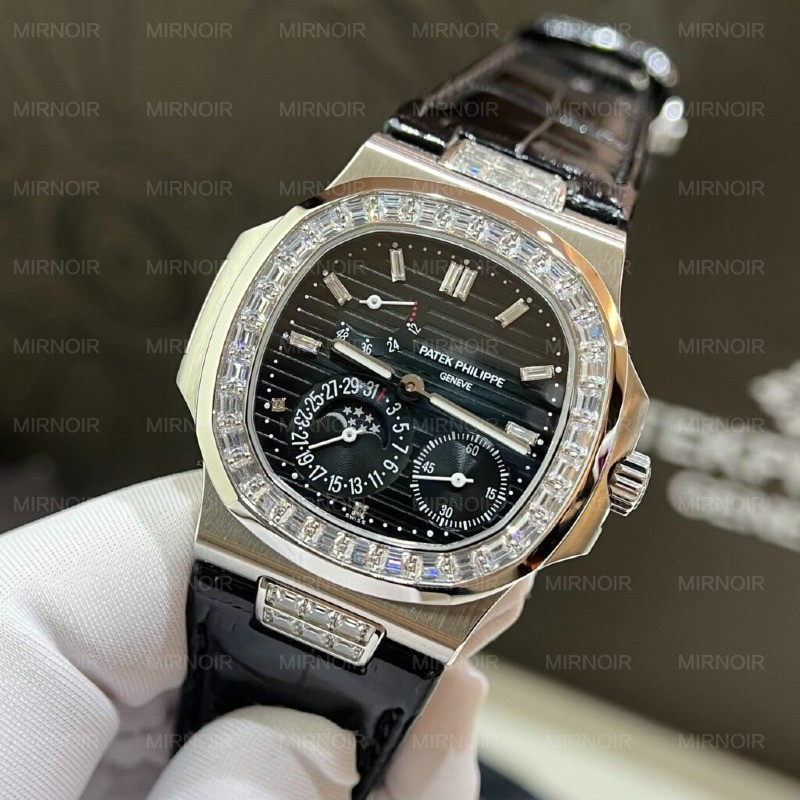 Dong-Ho-Patek-Philippe-Replica-11-Nautilus-5724G-Mat-Xanh-3-Day-40mm-5.jpg