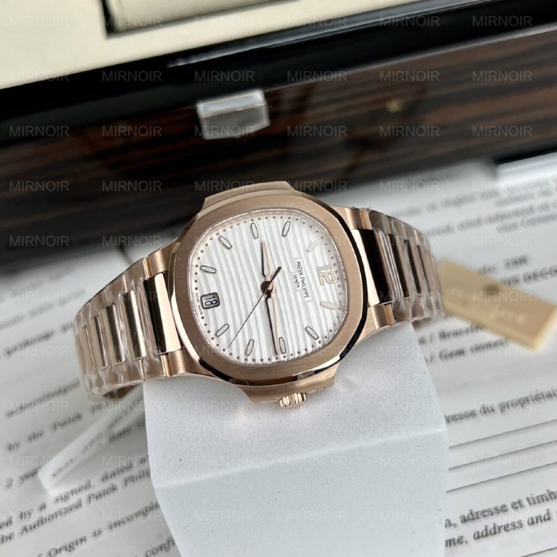 Dong-Ho-Patek-Philippe-Nautilus-7118-Boc-Vang-Mat-Trang-Nha-May-3K-1-1024x1024.jpg
