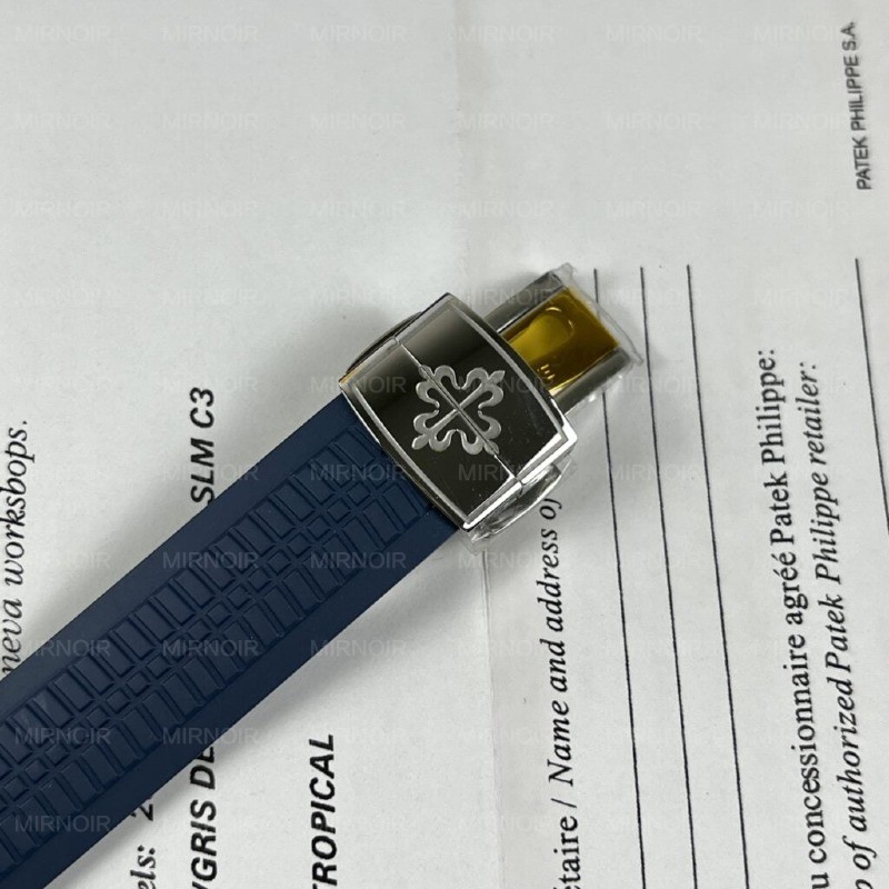 Dong-Ho-Patek-Philippe-5168G-Dinh-Moissanite-Baguette-Blue-42mm-4.jpg