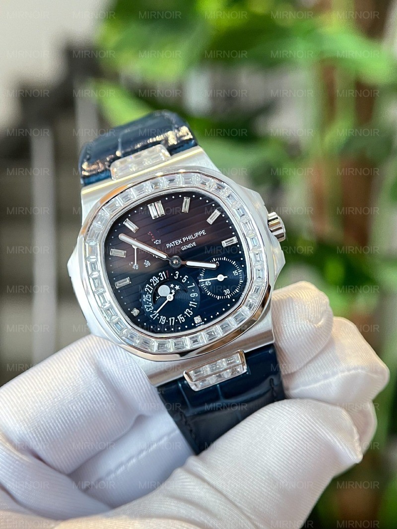 Dong-Ho-Patek-Philippe-Nautilus-5724-Dinh-Moissanite-Replica-6.jpg