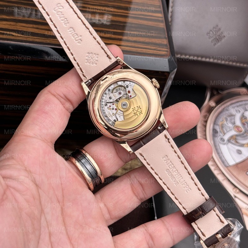 Dong-Ho-Patek-Philippe-Rep-11-Nautilus-5980-Day-Da-Mau-Nau-2.jpg