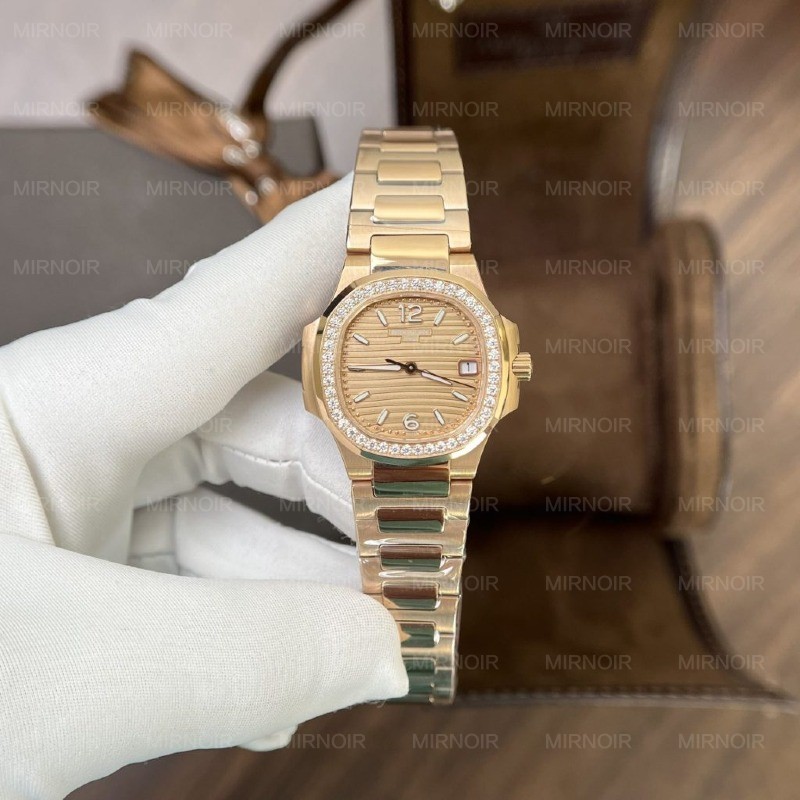 Dong-Ho-Patek-Philippe-Nu-Dinh-Da-Nautilus-7010-Replica-11-32mm-3-1024x1024.jpg