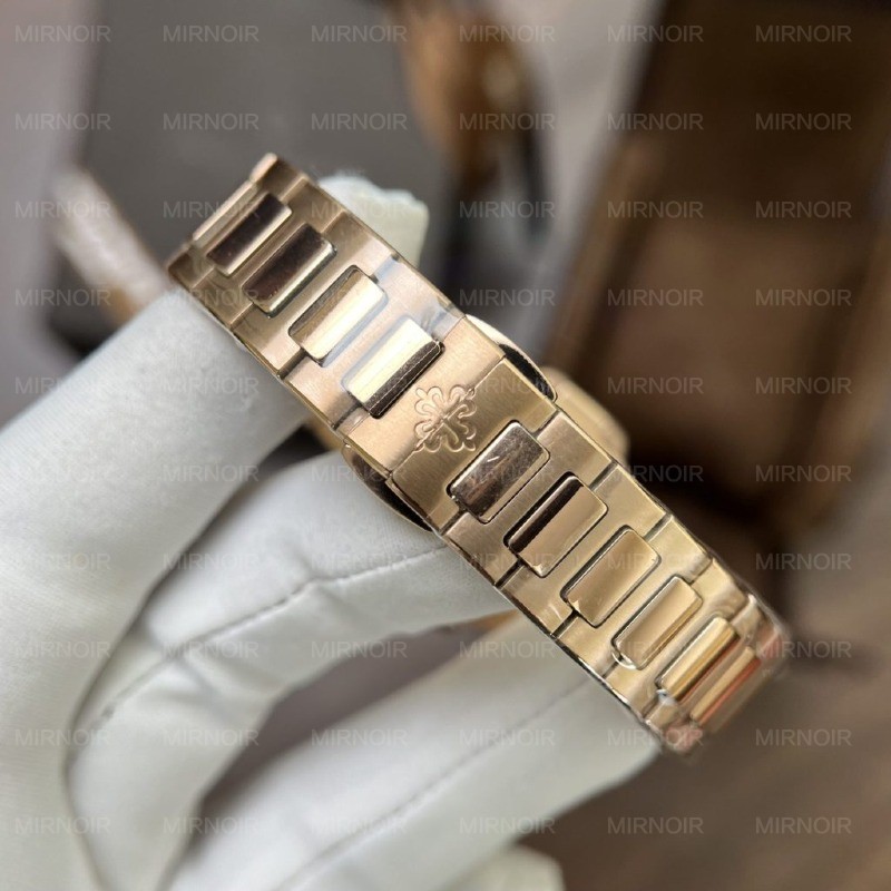 Dong-Ho-Patek-Philippe-Nu-Dinh-Da-Nautilus-7010-Replica-11-32mm-5-1024x1024.jpg