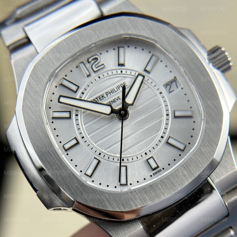 Dong-Ho-Patek-Philippe-Replica-11-Nautilus-7010-Nu-Mat-Trang-32mm-1.jpg