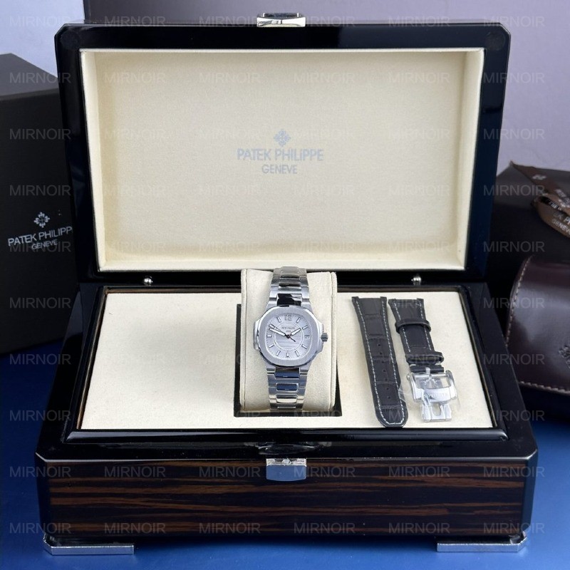Dong-Ho-Patek-Philippe-Replica-11-Nautilus-7010-Nu-Mat-Trang-32mm-2-1024x1024.jpg