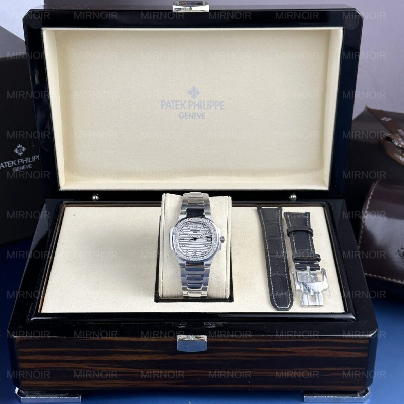 Dong-Ho-Patek-Philippe-Rep-11-Nu-Dinh-Da-Nautilus-7010-Mat-Trang-32mm-1-1024x1024.jpg