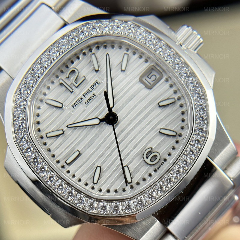 Dong-Ho-Patek-Philippe-Rep-11-Nu-Dinh-Da-Nautilus-7010-Mat-Trang-32mm-2.jpg