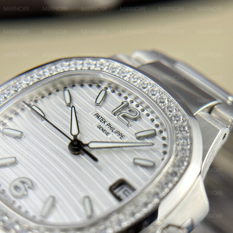Dong-Ho-Patek-Philippe-Rep-11-Nu-Dinh-Da-Nautilus-7010-Mat-Trang-32mm-4.jpg