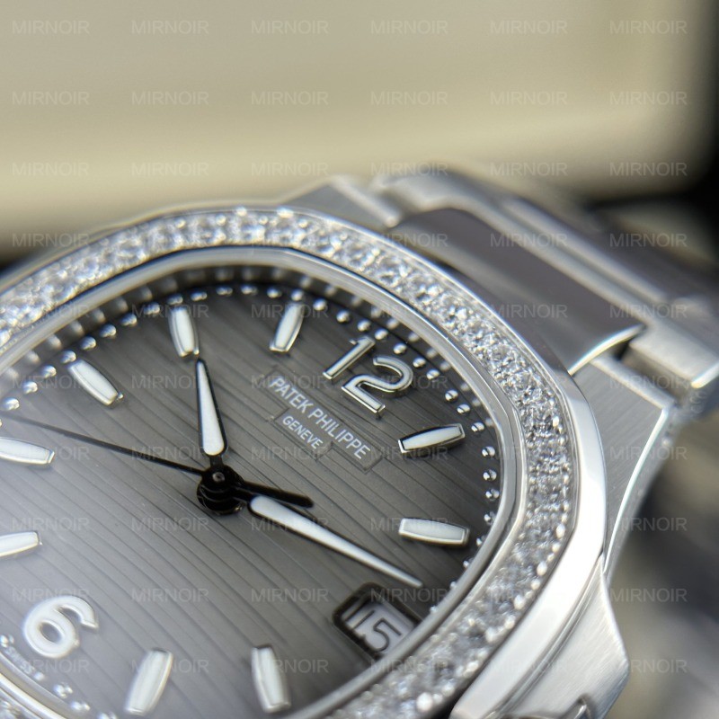 Dong-Ho-Patek-Philippe-Che-Tac-Nautilus-7010-Nu-Dinh-Da-Mat-Xam-32mm-2.jpg
