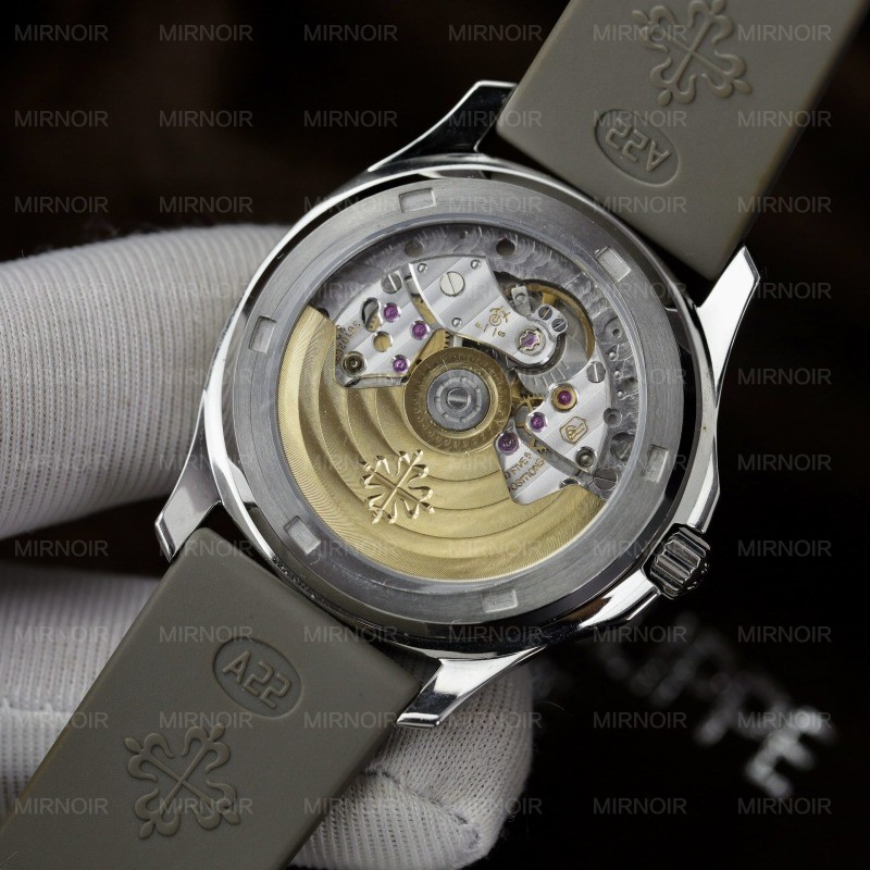 Dong-Ho-Patek-Philippe-Aquanaut-5067-Mau-Xam-May-Co-35-1.jpg
