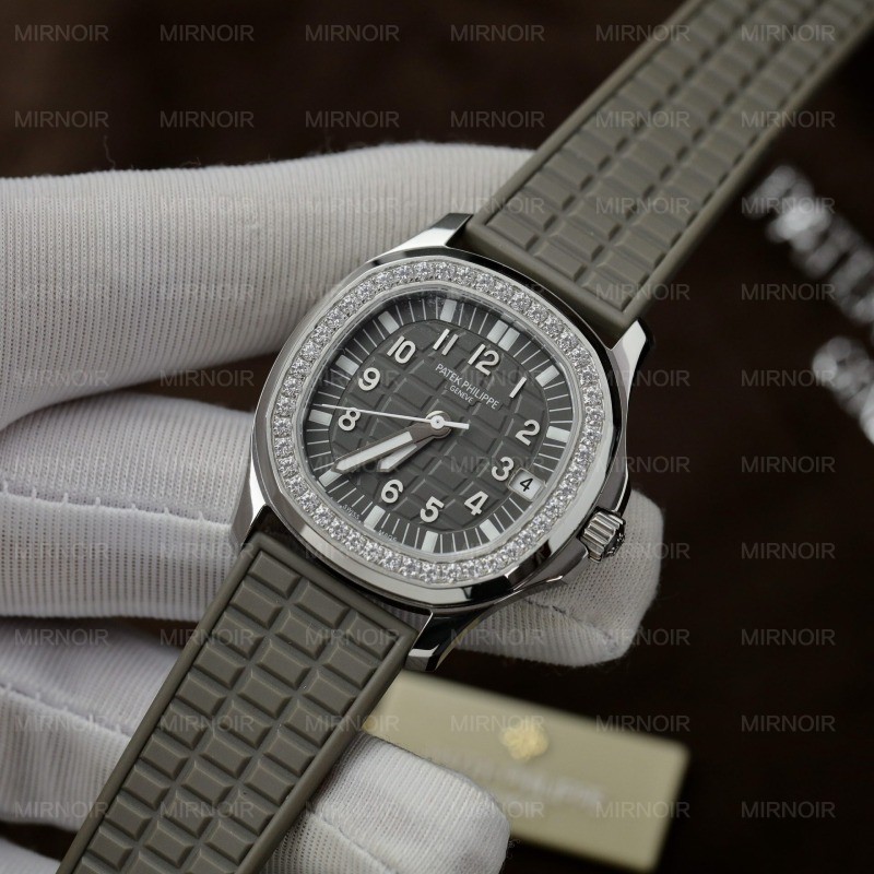 Dong-Ho-Patek-Philippe-Aquanaut-5067-Mau-Xam-May-Co-35-6.jpg