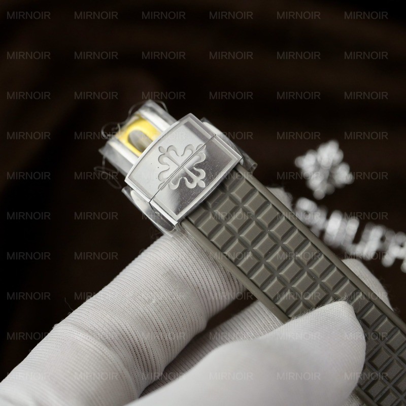 Dong-Ho-Patek-Philippe-Aquanaut-5067-Mau-Xam-May-Co-35-8.jpg