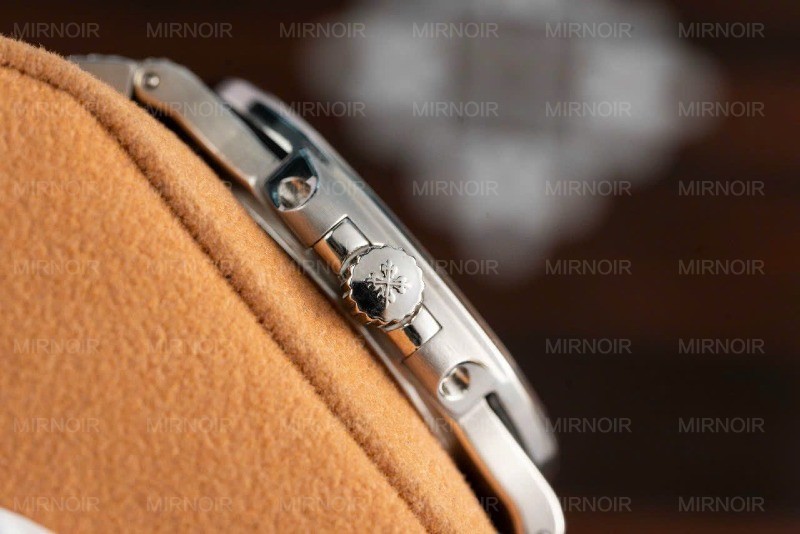 Dong-Ho-Patek-Philippe-Nautilus-5719-Replica-11-Dinh-Full-Da-5.jpg