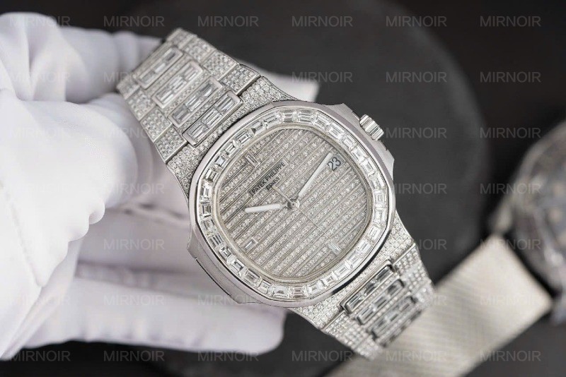 Dong-Ho-Patek-Philippe-Nautilus-5719-Replica-11-Dinh-Full-Da-11.jpg