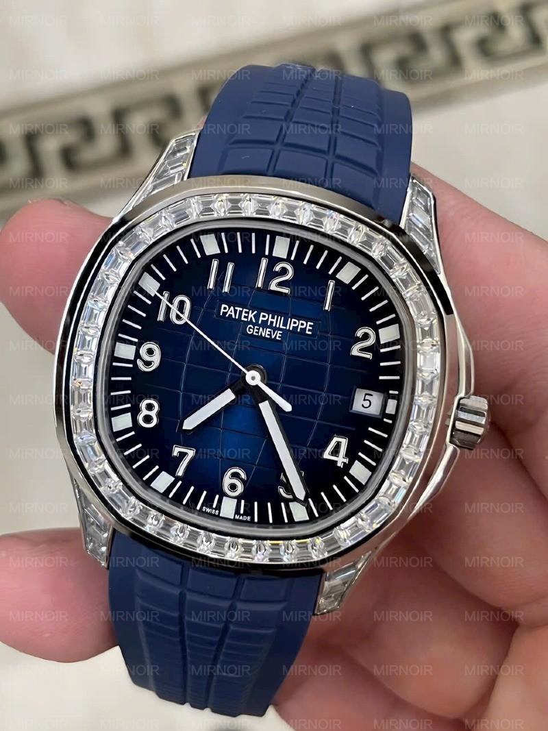 Dong-Ho-Patek-Philippe-Aquanaut-5168G-Nam-Day-Cao-Su-Nha-May-GR-42mm-7.jpg