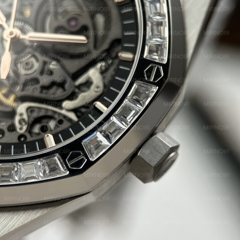 Dong-Ho-Audemars-Piguet-Che-Tac-Royal-Oak-Openworked-Frosted-15412-Mat-Lo-Co-Vien-Dinh-Da-Baguette-41mm-7.jpg