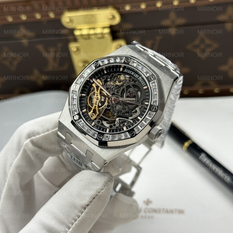 Dong-Ho-Audemars-Piguet-Che-Tac-Royal-Oak-Openworked-Frosted-15412-Mat-Lo-Co-Vien-Dinh-Da-Baguette-41mm-11.jpg