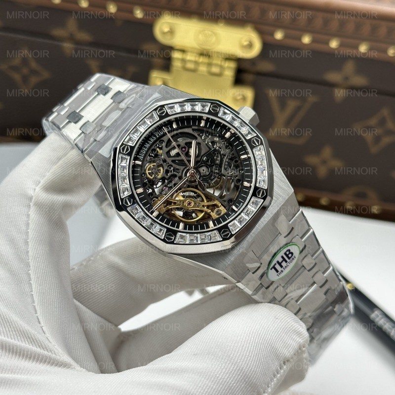 Dong-Ho-Audemars-Piguet-Che-Tac-Royal-Oak-Openworked-Frosted-15412-Mat-Lo-Co-Vien-Dinh-Da-Baguette-41mm-12.jpg