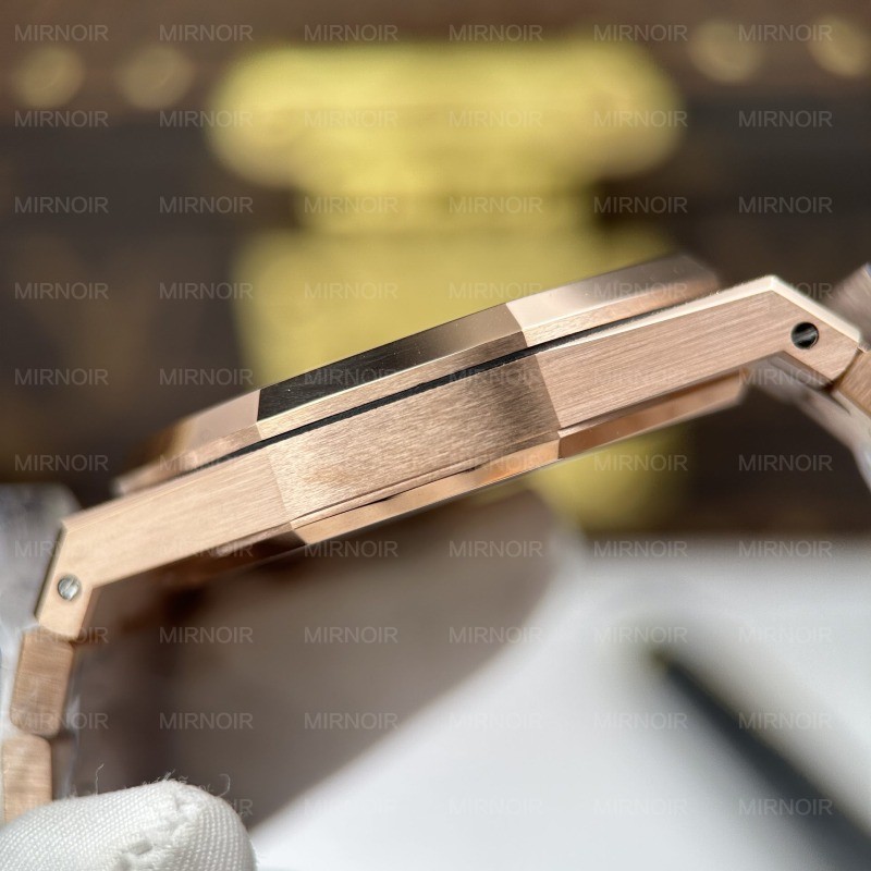 Dong-Ho-Audemars-Piguet-Rep-11-Royal-Oak-Openworked-Frosted-15412-Ma-Vang-Hong-Vien-Dinh-Da-Baguette-41mm-5.jpg