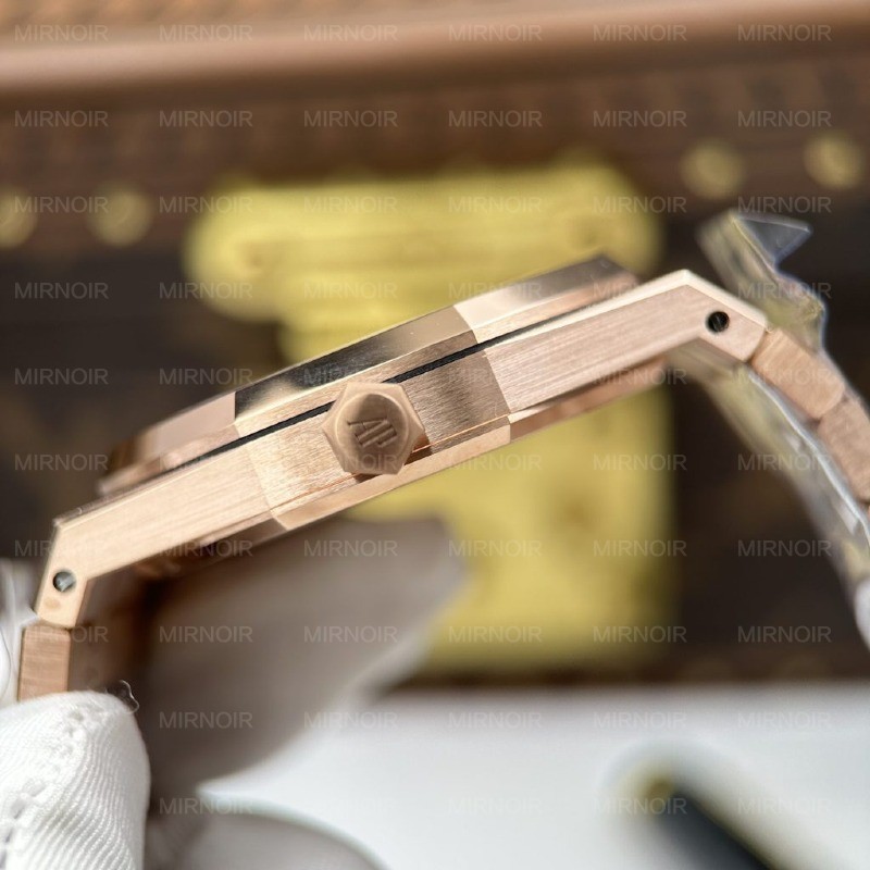 Dong-Ho-Audemars-Piguet-Rep-11-Royal-Oak-Openworked-Frosted-15412-Ma-Vang-Hong-Vien-Dinh-Da-Baguette-41mm-6-1024x1024.jpg