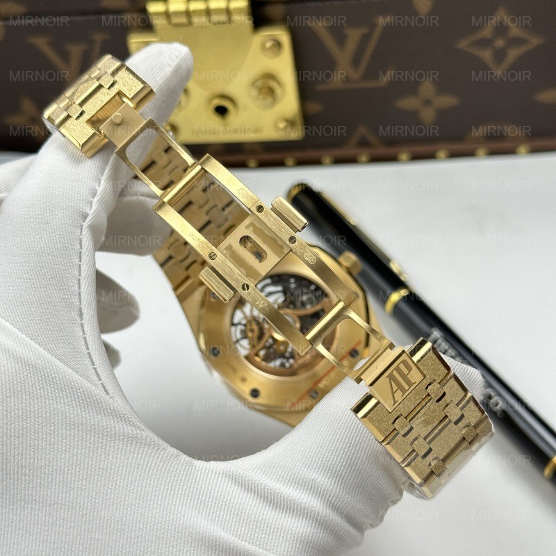 Dong-Ho-Audemars-Piguet-Replica-11-Royal-Oak-Openworked-Frosted-15412-Ma-Vang-Vien-Dinh-Da-Baguette-41mm-4.jpg
