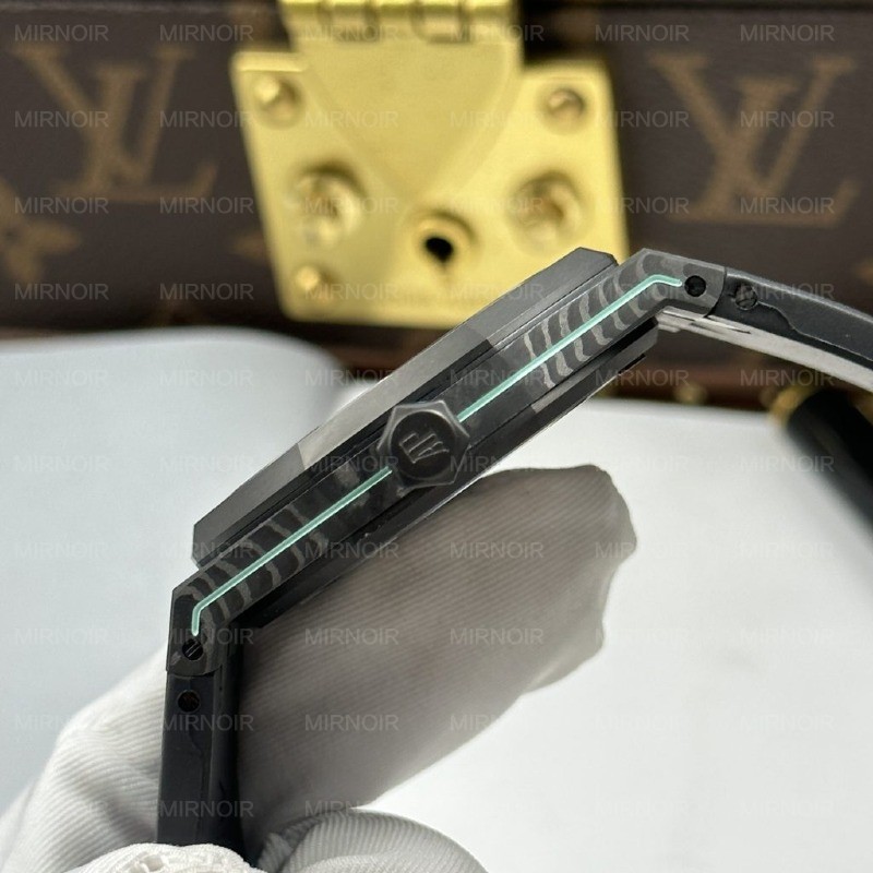 Dong-Ho-Audemars-Piguet-Royal-Oak-DiW-15500-Rep-11-Vo-Carbon-Kim-Giay-Mau-Xanh-Duong-41mm-5-1024x1024.jpg