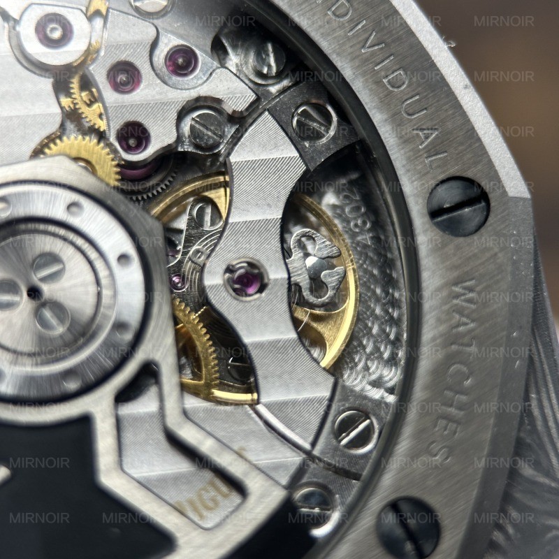 Dong-Ho-Audemars-Piguet-Royal-Oak-DiW-15500-Che-Tac-Vo-Carbon-Kim-Giay-Mau-Cam-41mm-4.jpg