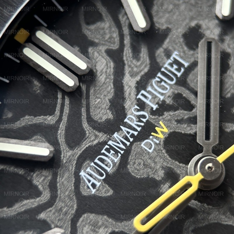 Dong-Ho-Audemars-Piguet-Royal-Oak-DiW-15500-Replica-11-Vo-Carbon-Kim-Giay-Mau-Vang-41mm-9.jpg