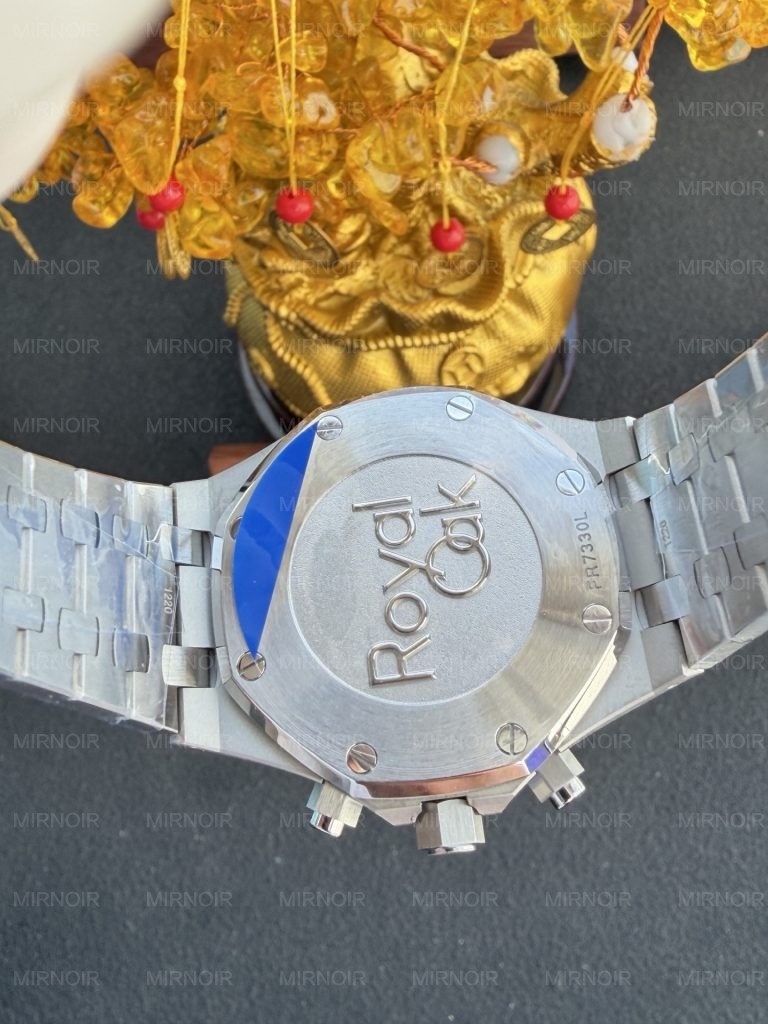 Dong-Ho-Audemars-Piguet-Royal-Oak-26715ST-Che-Tac-Mat-Xanh-Duong-May-Co-Thuy-Sy-APS-38mm-4-768x1024.jpg