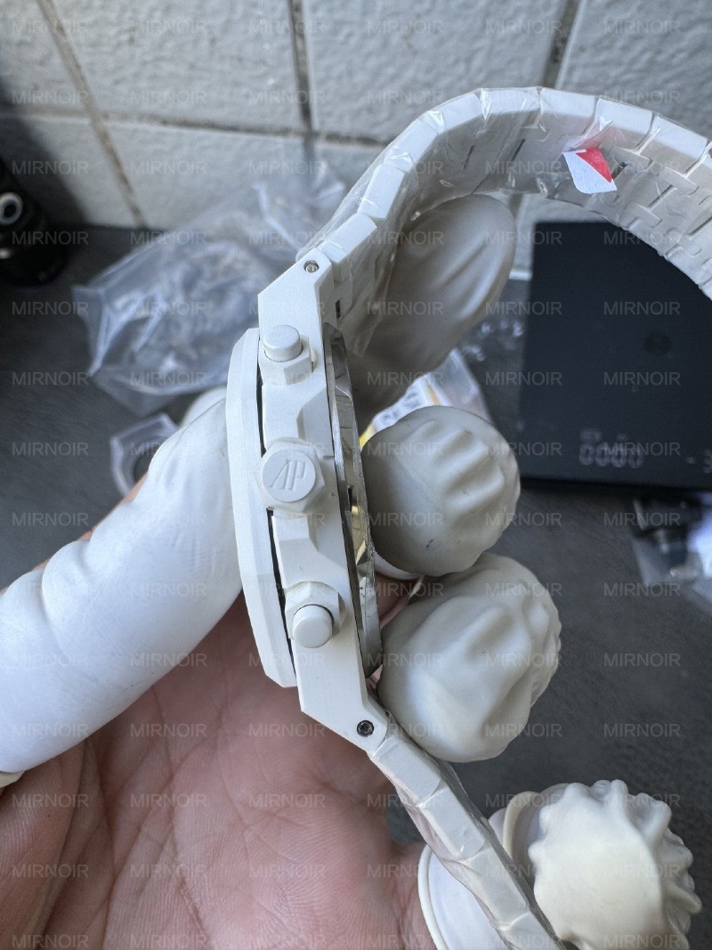 Dong-Ho-Audemars-Piguet-Royal-Oak-26240-Che-Tac-Vo-Gom-Mat-Trang-Xuong-APS-41mm-6.jpg