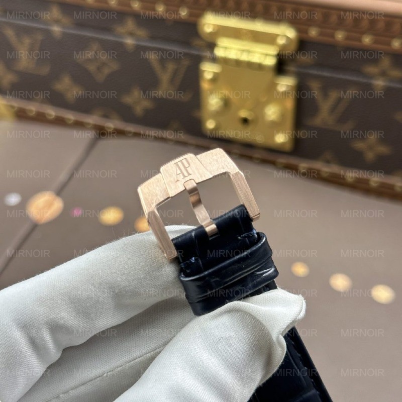 Dong-Ho-Audemars-Piguet-Code-11.59-Replica-11-Mat-Xanh-Duong-Vo-Ma-Vang-Hong-Xuong-APS-41mm-3-1024x1024.jpg
