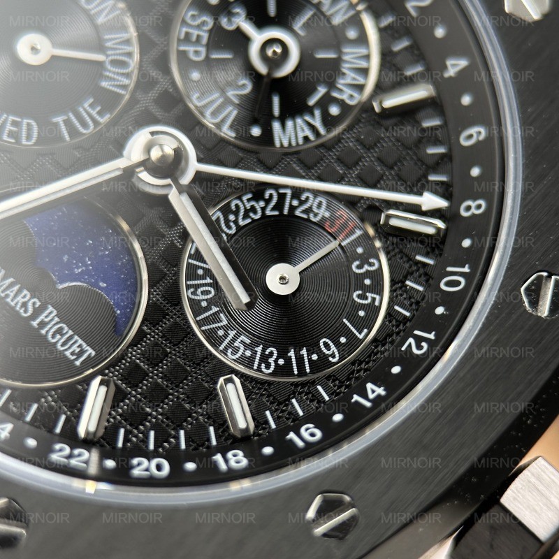 Dong-Ho-Audemars-Piguet-Replica-11-Royal-Oak-Perpetual-Calendar-26579CE-Mau-Den-May-Co-Thuy-Sy-41mm-7.jpg