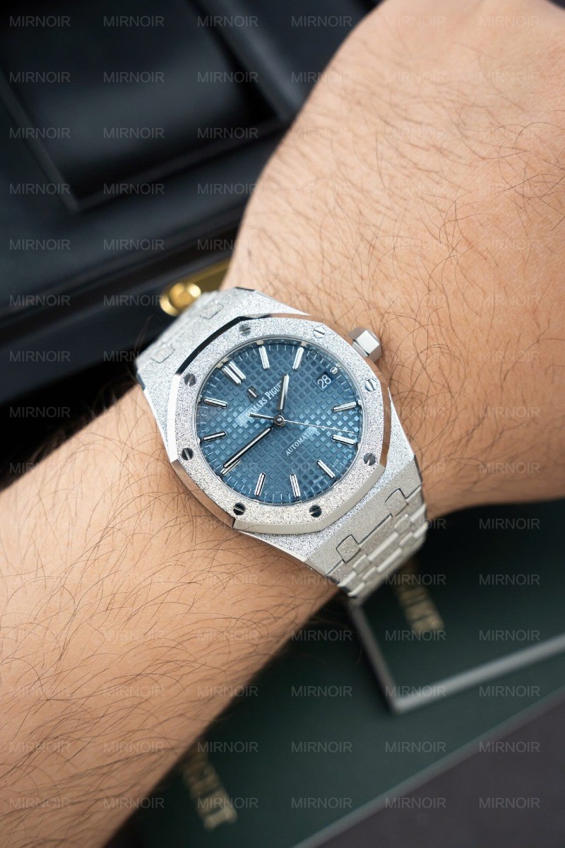 Dong-Ho-Audemars-Piguet-Replica-11-Royal-Oak-Frosted-Gold-15454BC-Mat-Xanh-Duong-Xuong-APS-37mm-2.jpg