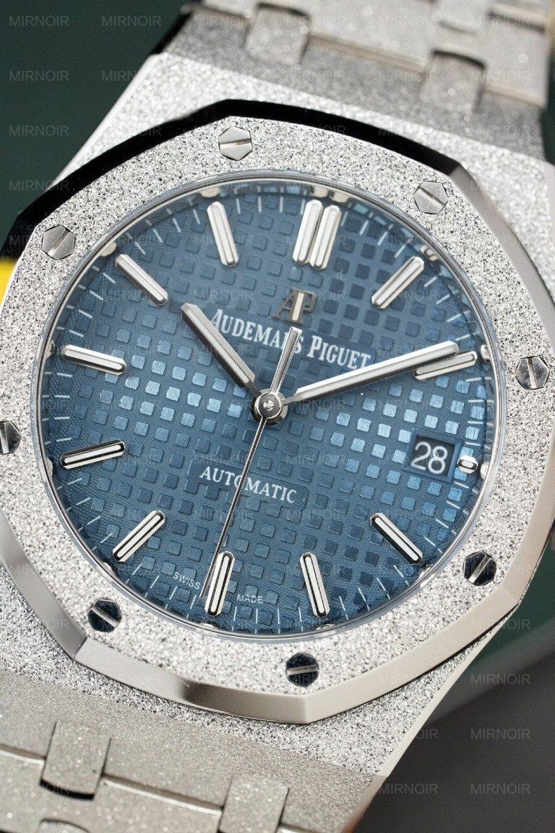 Dong-Ho-Audemars-Piguet-Replica-11-Royal-Oak-Frosted-Gold-15454BC-Mat-Xanh-Duong-Xuong-APS-37mm-6.jpg