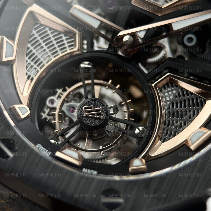 Dong-Ho-Audemars-Piguet-Replica-11-Royal-Oak-Concept-Flying-Tourbillon-UAE-Version-Day-Cao-Su-Do-42mm-10.jpg