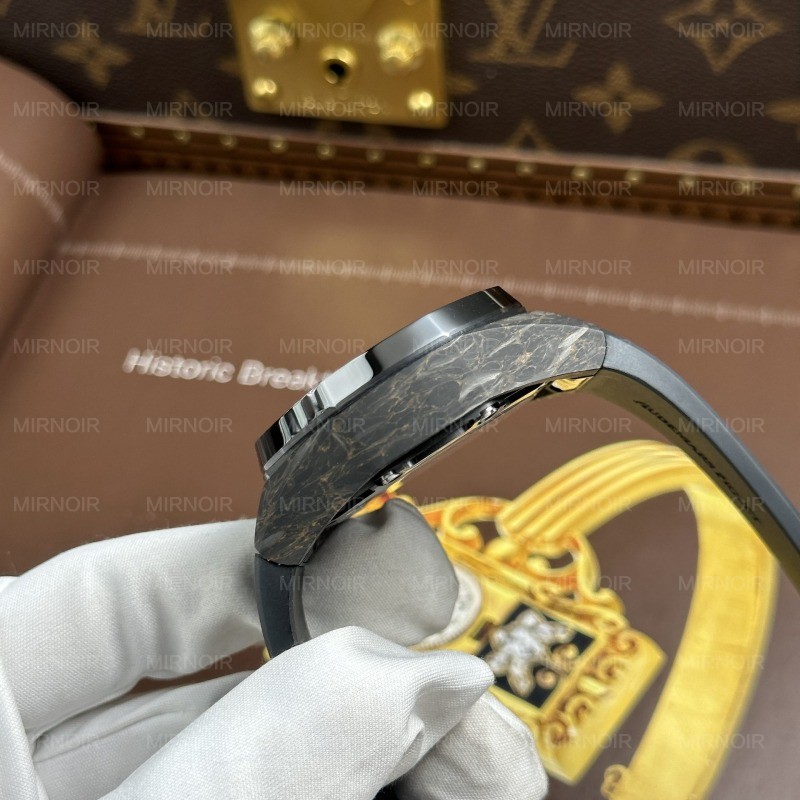 Dong-Ho-Audemars-Piguet-Royal-Oak-Concept-Flying-Tourbillon-UAE-Version-Replica-11-Vo-Carbon-42mm-3.jpg