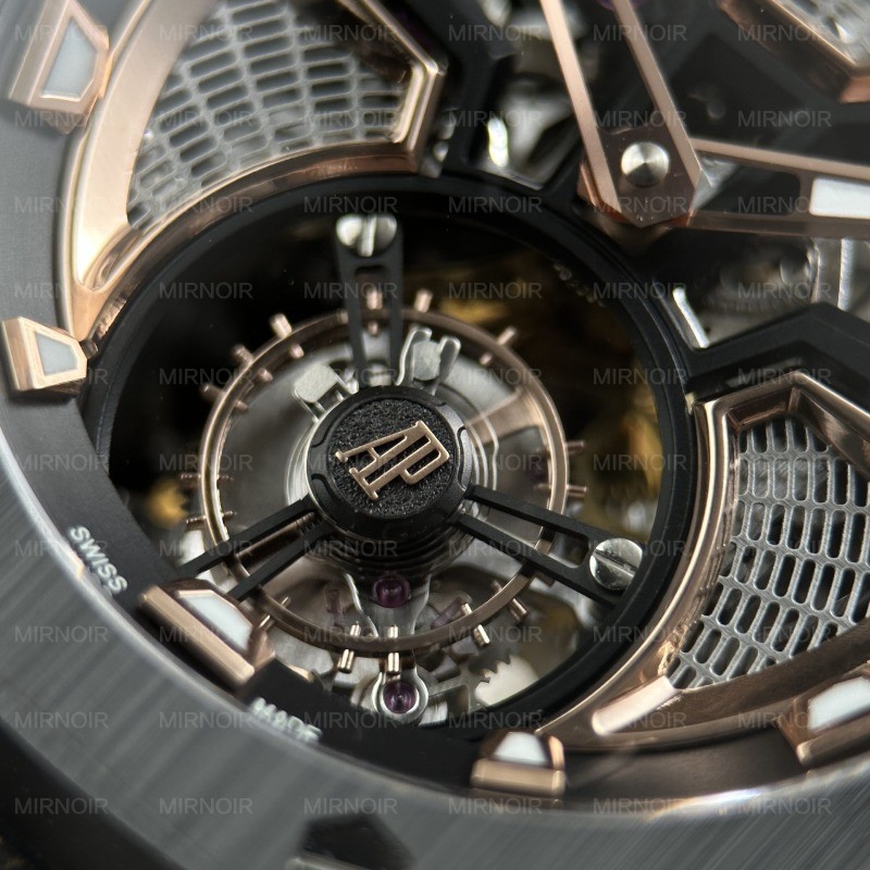 Dong-Ho-Audemars-Piguet-Royal-Oak-Concept-Flying-Tourbillon-UAE-Version-Replica-11-Vo-Carbon-42mm-12.jpg