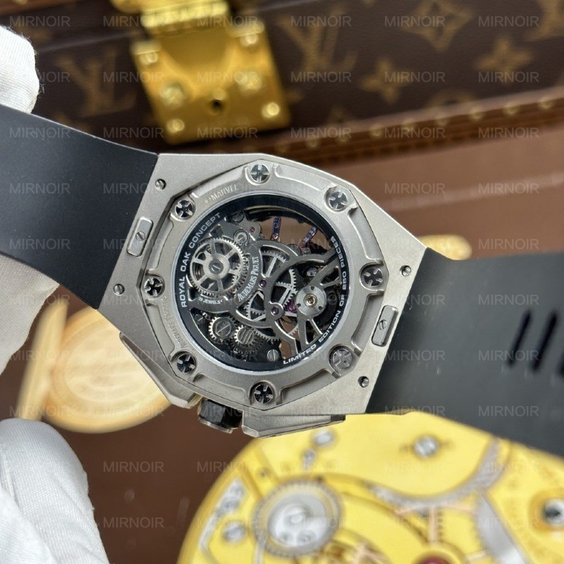 Dong-Ho-Audemars-Piguet-Royal-Oak-Titanium-26631IO-Spider-Man-Che-Tac-Cao-Cap-42mm-2-1024x1024.jpg