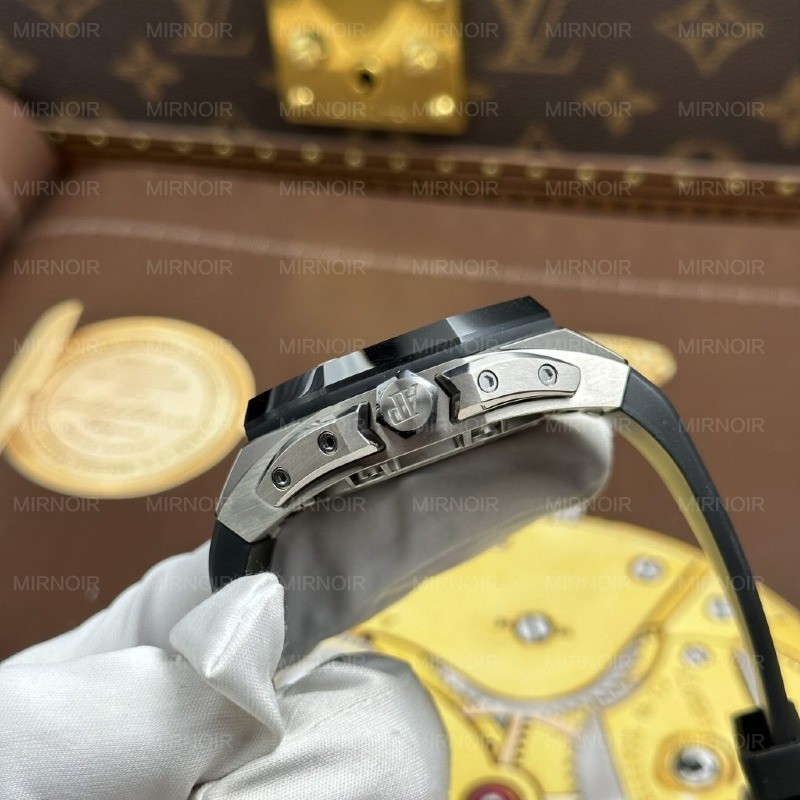 Dong-Ho-Audemars-Piguet-Royal-Oak-Titanium-26631IO-Spider-Man-Che-Tac-Cao-Cap-42mm-5-1024x1024.jpg