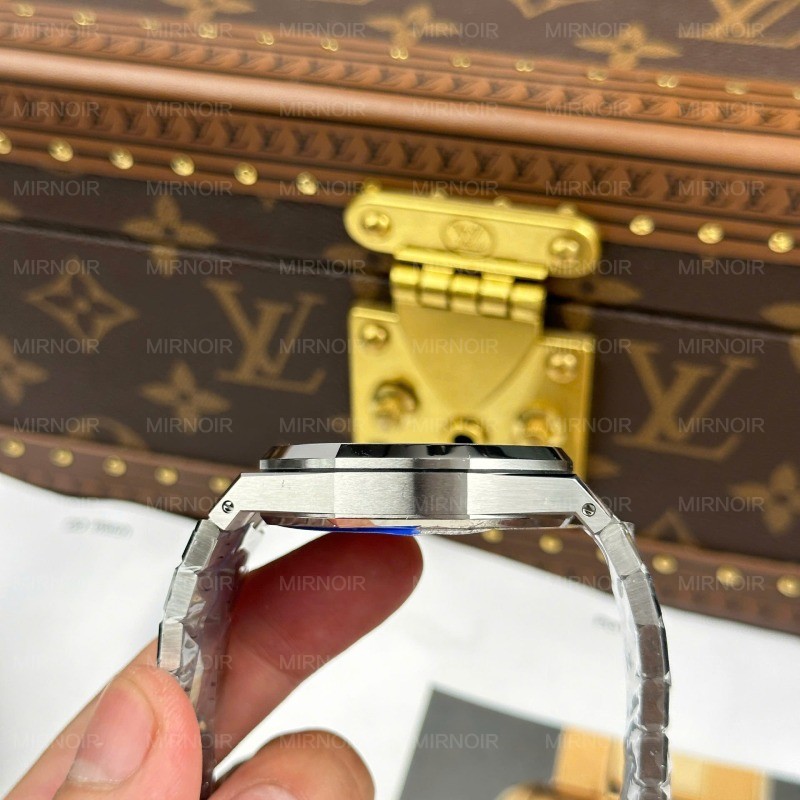 Dong-Ho-Audemars-Piguet-Royal-Oak-15510ST-Replica-11-Mat-Xanh-La-Cay-Day-Kim-Loai-Xuong-APS-41mm-5.jpg