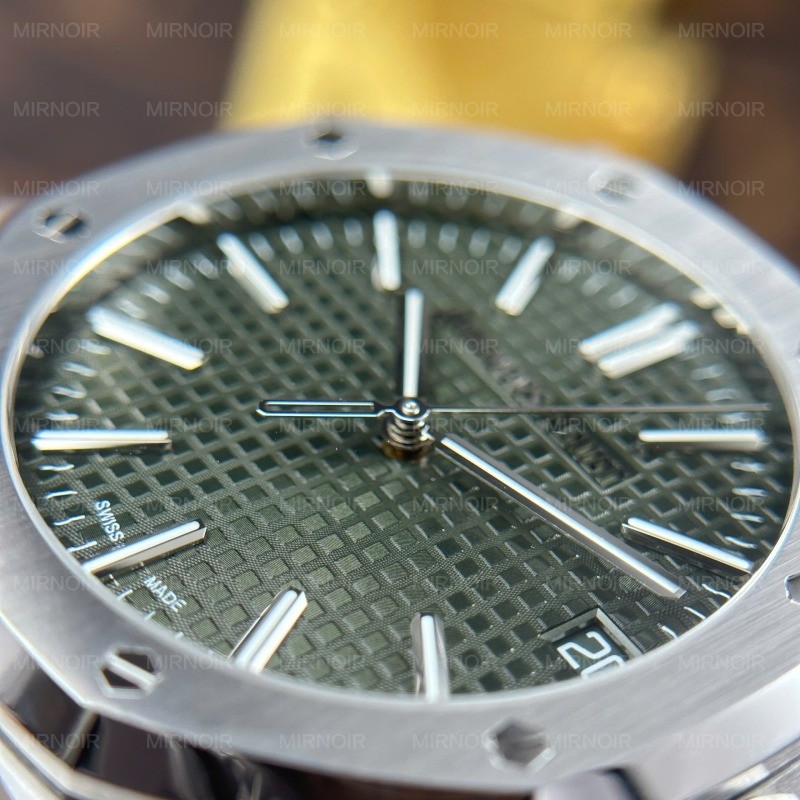 Dong-Ho-Audemars-Piguet-Royal-Oak-15510ST-Replica-11-Mat-Xanh-La-Cay-Day-Kim-Loai-Xuong-APS-41mm-7.jpg