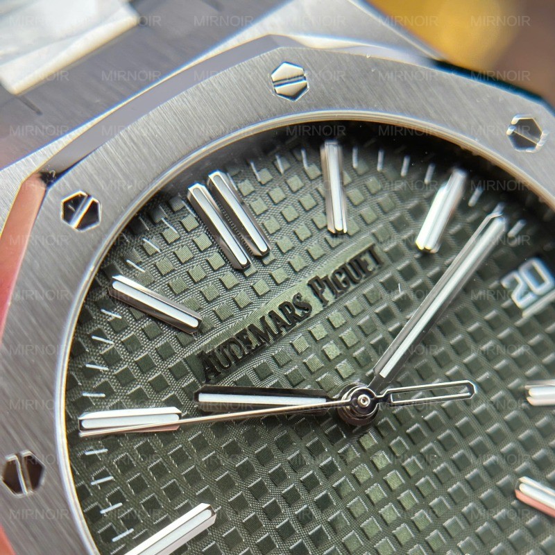 Dong-Ho-Audemars-Piguet-Royal-Oak-15510ST-Replica-11-Mat-Xanh-La-Cay-Day-Kim-Loai-Xuong-APS-41mm-8.jpg