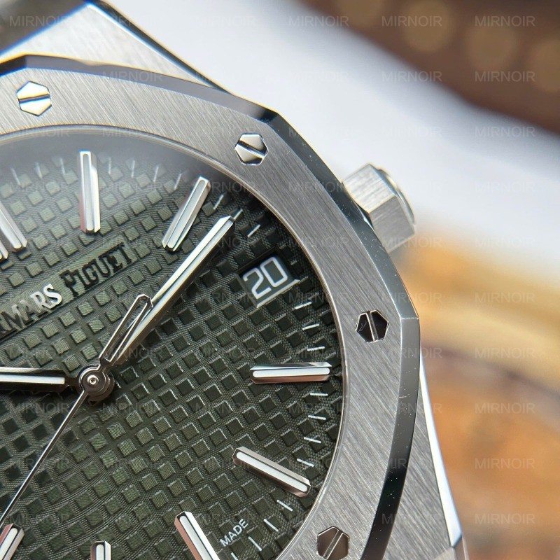 Dong-Ho-Audemars-Piguet-Royal-Oak-15510ST-Replica-11-Mat-Xanh-La-Cay-Day-Kim-Loai-Xuong-APS-41mm-9.jpg