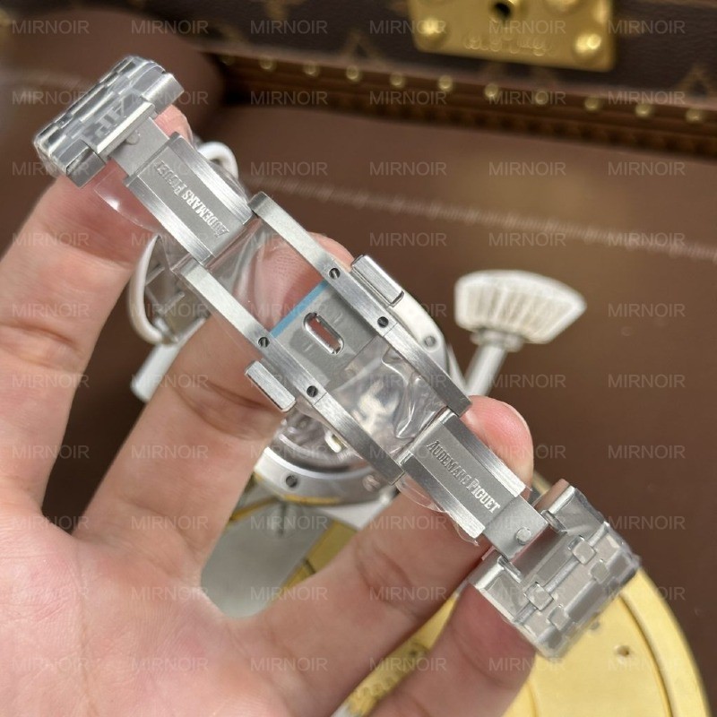 Dong-Ho-Audemars-Piguet-Royal-Oak-Selfwinding-Flying-Tourbillon-26730ST-Rep-11-Mat-So-Mau-Do-Tia-41mm-3-1024x1024.jpg