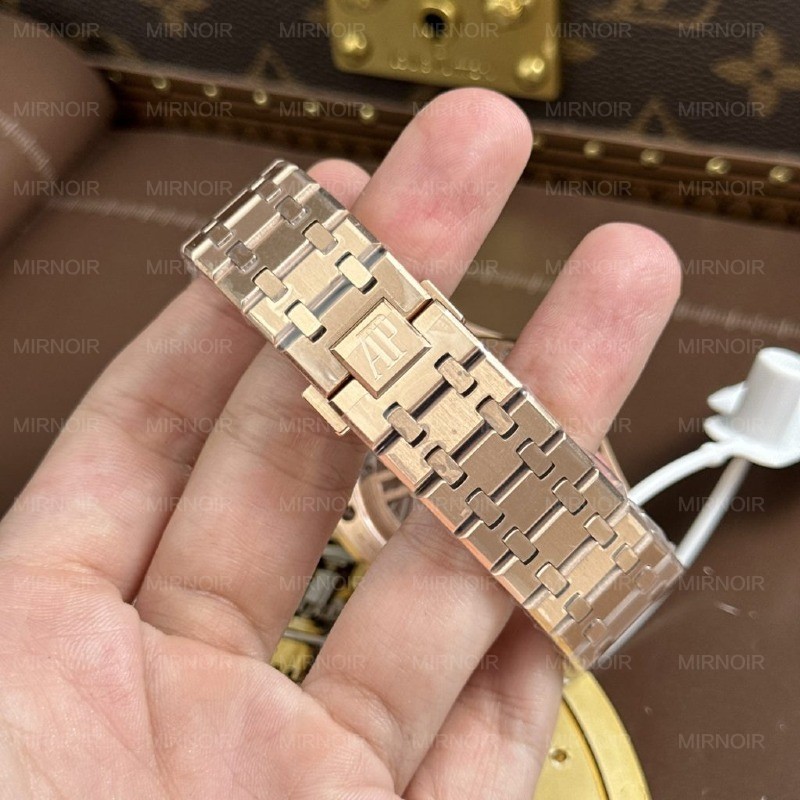 Dong-Ho-Audemars-Piguet-Royal-Oak-Selfwinding-Flying-Tourbillon-26730OR-Che-Tac-Ma-Vang-Hong-Mat-Xam-41mm-3-1024x1024.jpg