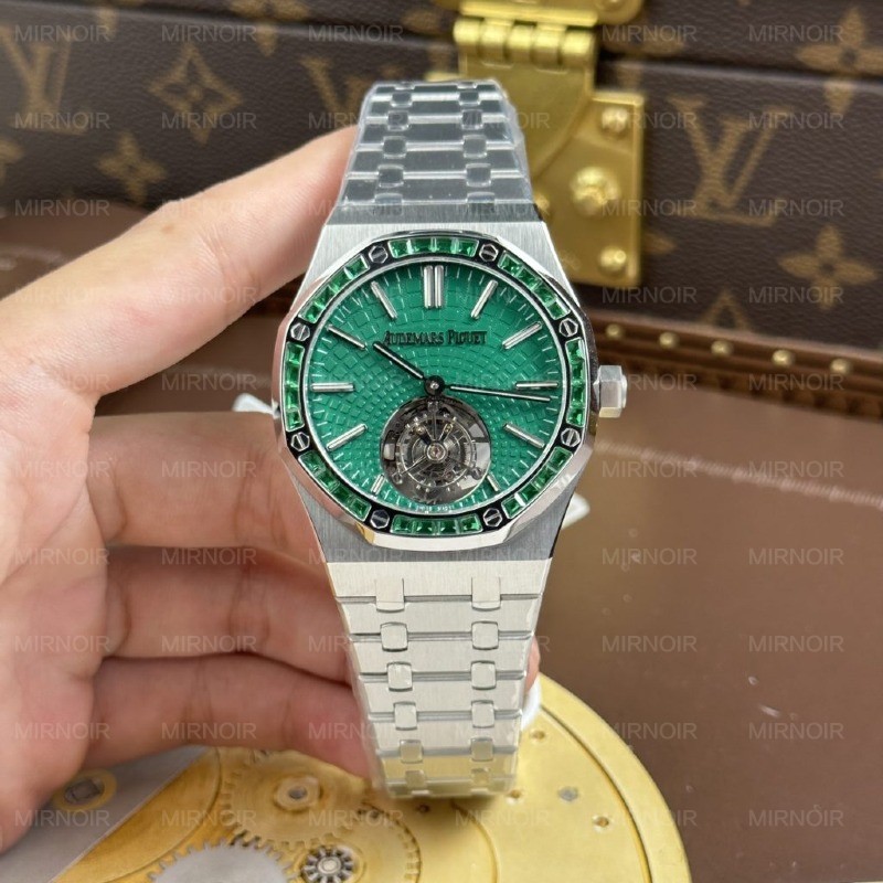Dong-Ho-Audemars-Piguet-Rep-11-Royal-Oak-Selfwinding-Flying-Tourbillon-26730BC-Mat-Xanh-La-Cay-Dinh-Da-Baguette-41mm-1-1024x1024.jpg