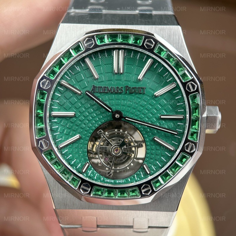Dong-Ho-Audemars-Piguet-Rep-11-Royal-Oak-Selfwinding-Flying-Tourbillon-26730BC-Mat-Xanh-La-Cay-Dinh-Da-Baguette-41mm-12.jpg