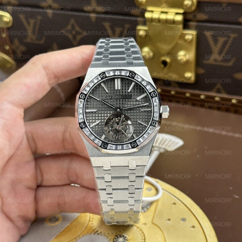 Dong-Ho-Audemars-Piguet-Replica-11-Royal-Oak-Selfwinding-Flying-Tourbillon-26730BC-Mat-Xam-Dinh-Da-Baguette-41mm-1-1024x1024.jpg